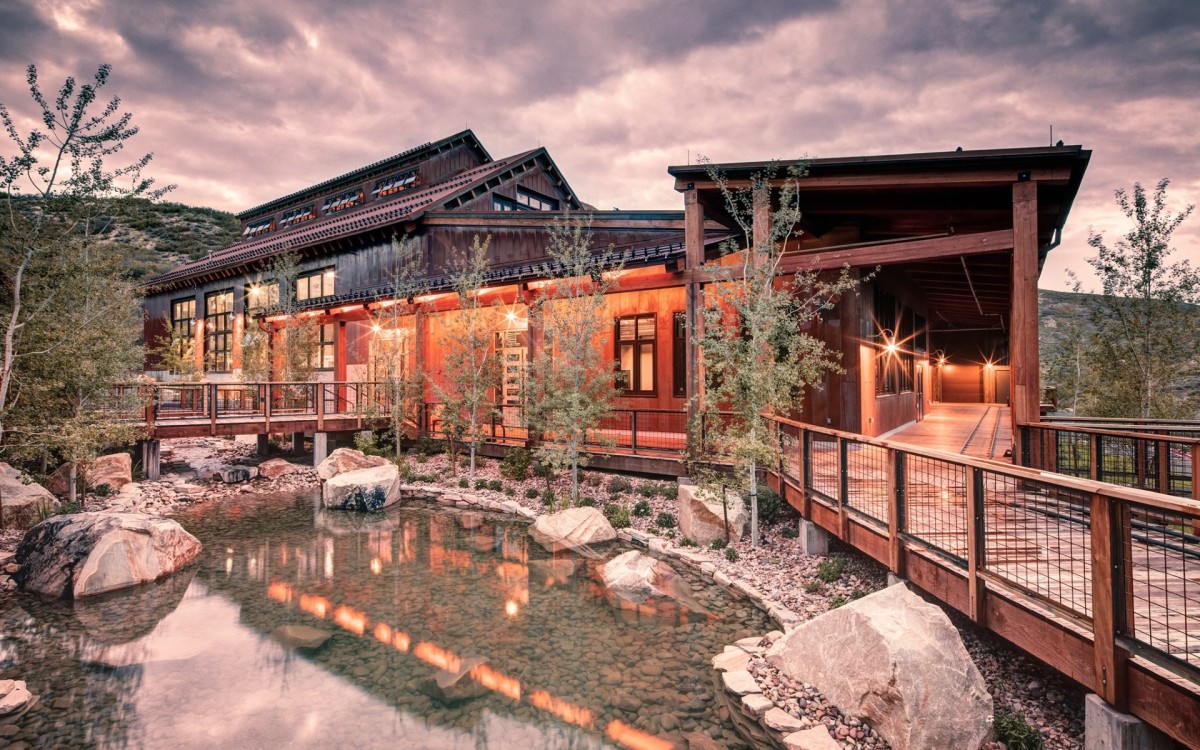 Best Distilleries in the U.S. Worth the Road Trip Men's Journal Men