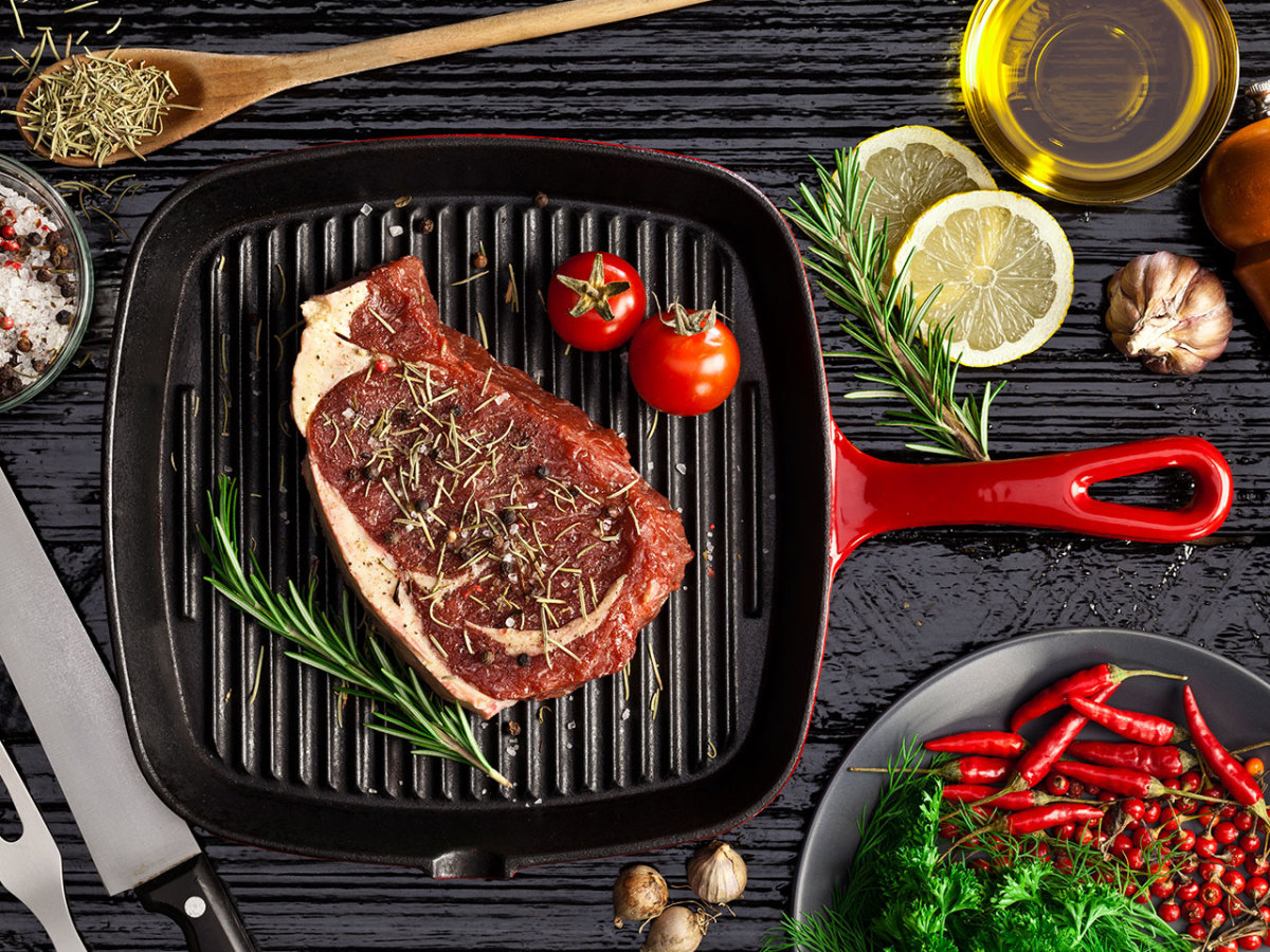 Can you use a cast iron skillet on a grill? (Explained)