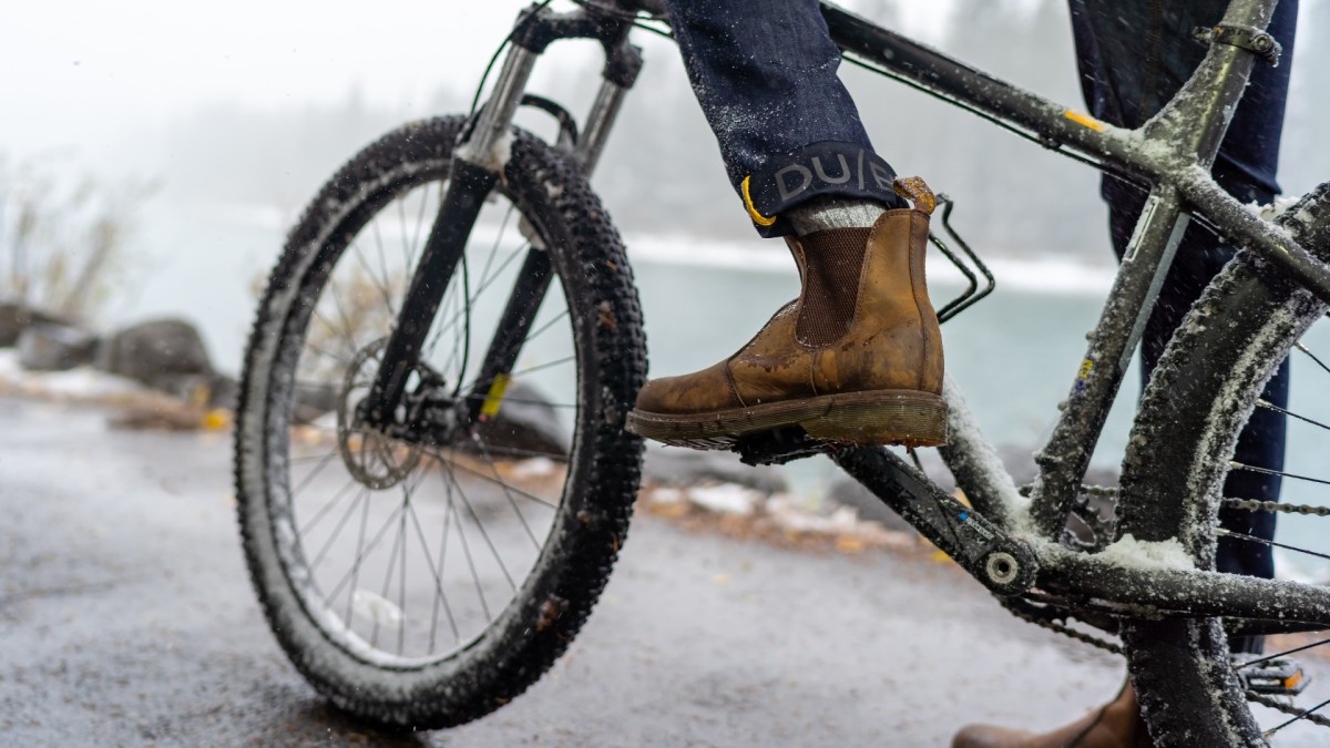 Top Winter Cycling Gear for Casual Commuters