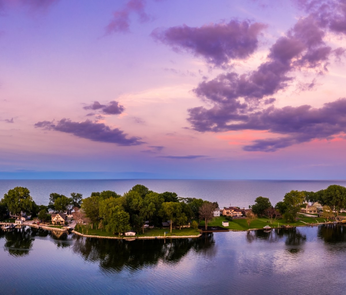 Lake Vacations 20 Best Lakes to Visit in the U.S. and Beyond Men's Journal