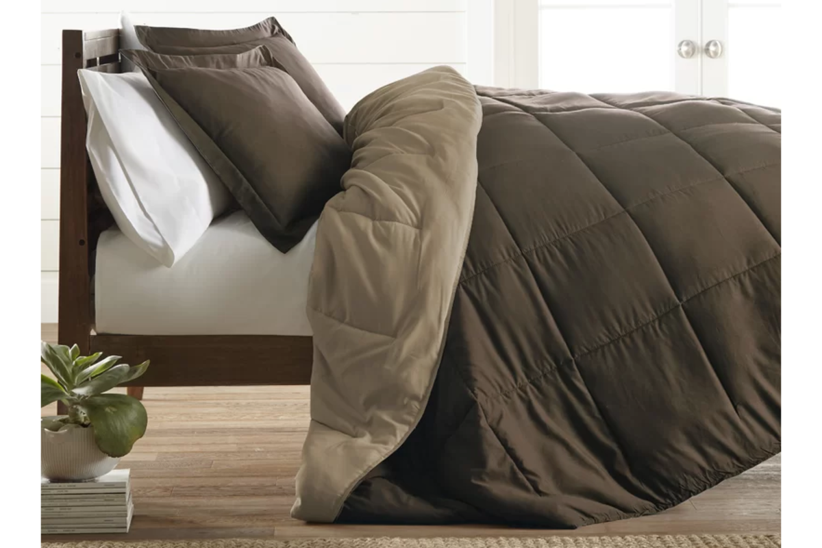 Just In Time for Fall A Massive Comforter Blowout Sale Men's Journal
