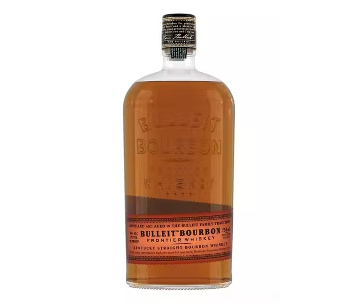 The Best Sipping Whiskey to Drink Any Time of Year Men