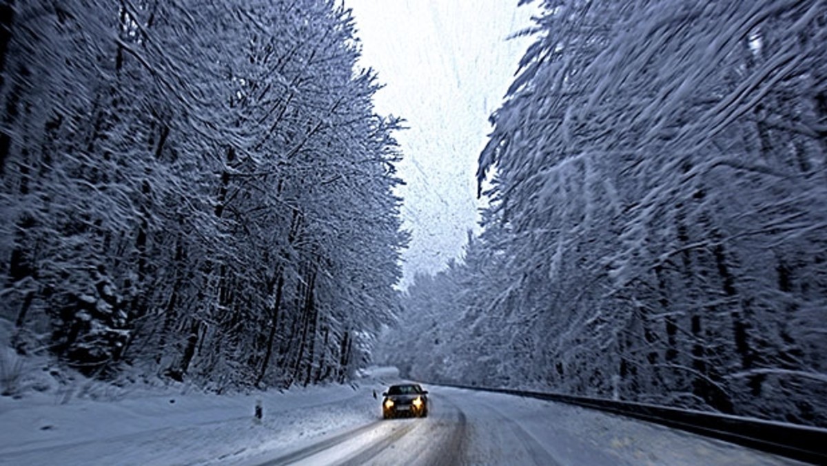 Don't Get Stuck This Winter 9 Items to Pack in Your Car Men's Journal