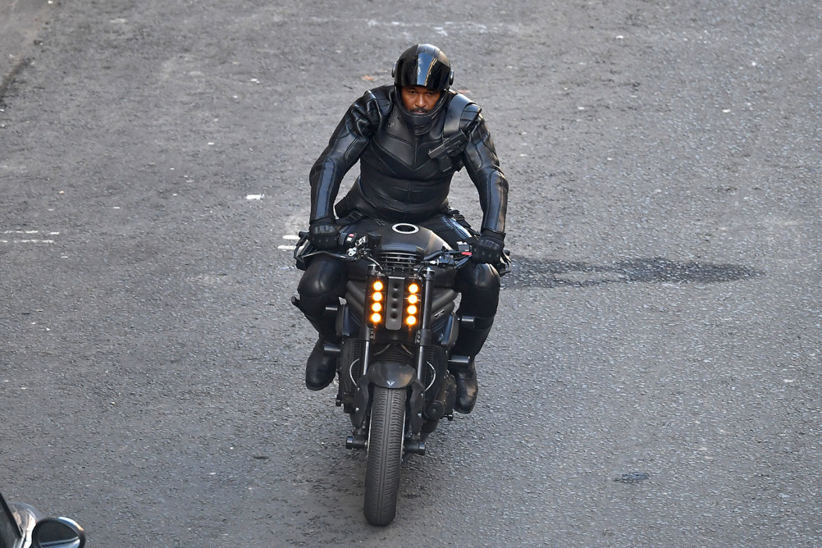 triumph bike in hobbs and shaw