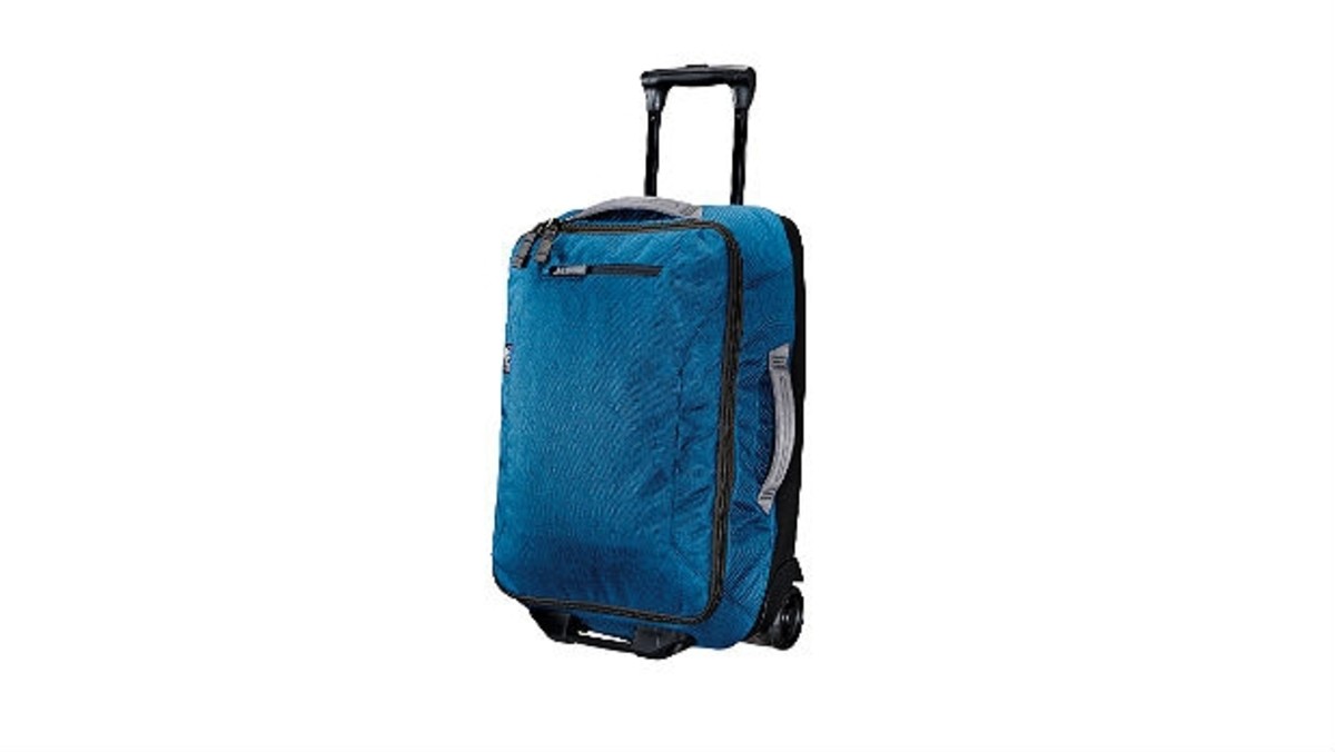 6 FirstClass CarryOns Men's Journal