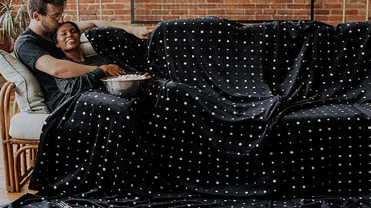 Curl Up Under The Original Stretch Blanket This Winter Men's Journal