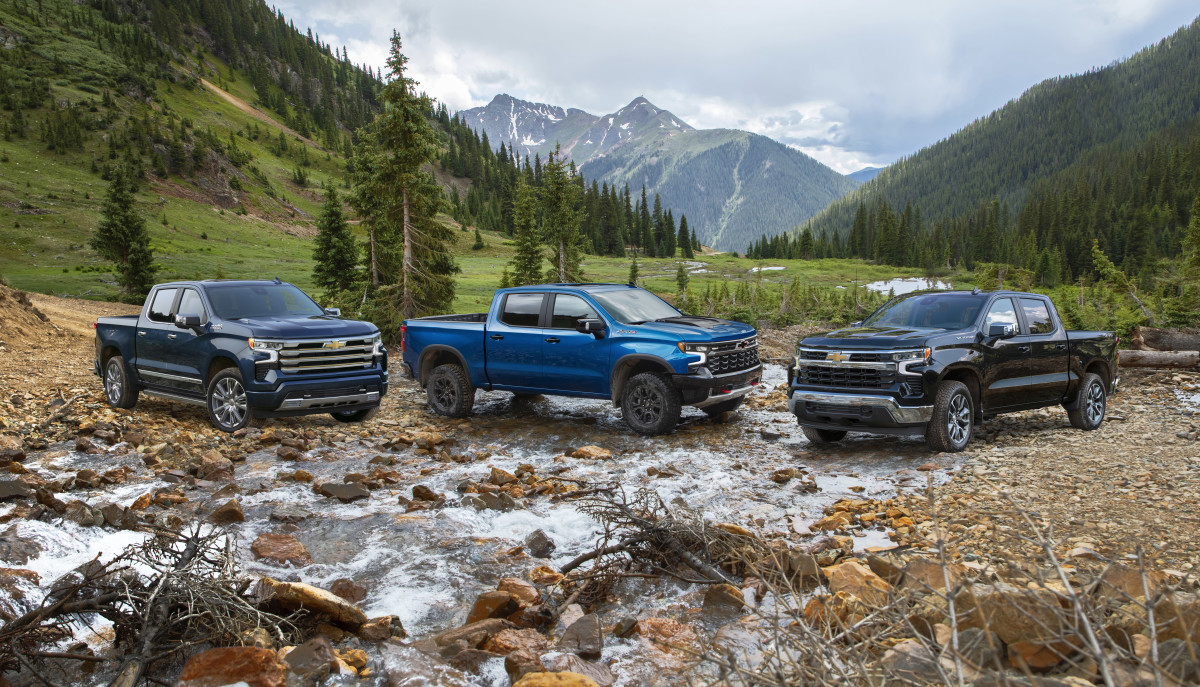 2023 Chevy Silverado ZR2 Lifted Truck Excels On- and Off-road - Men's  Journal