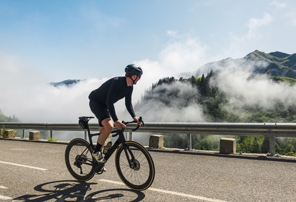 Yeti Cycles Snap Up Short Sleeve Riding Shirt Mens Size XL Mountain Biking