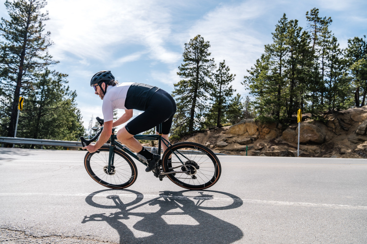Best Road Bikes 2023: 10 Best Models Racing, Riding, and More - Men's Journal