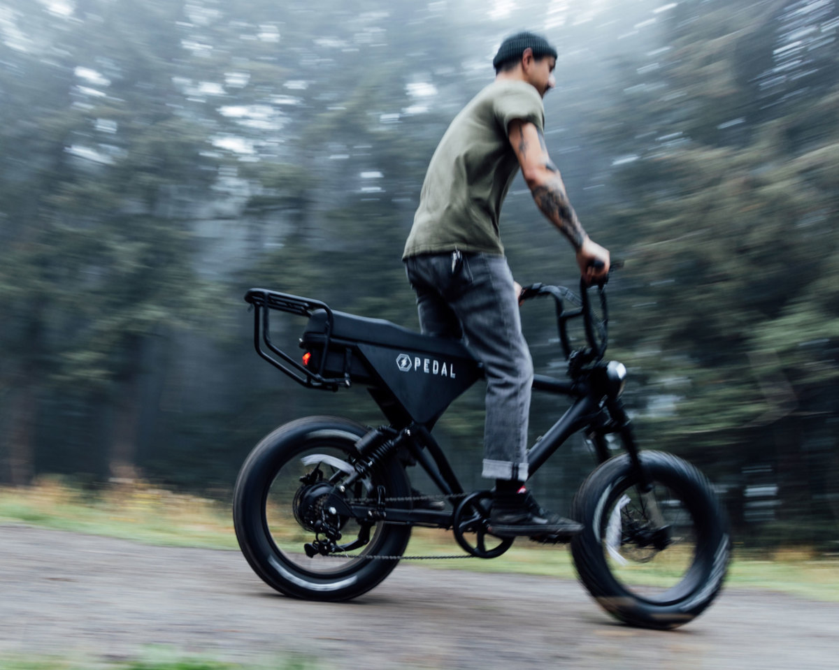 PEDAL Electric CORE Bridges Gap Between On and Offroad Ebikes Men