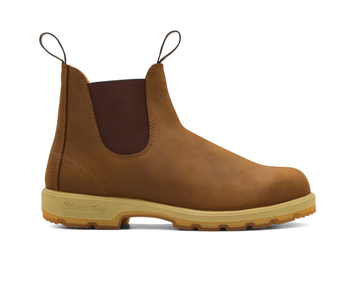 pull on walking boots