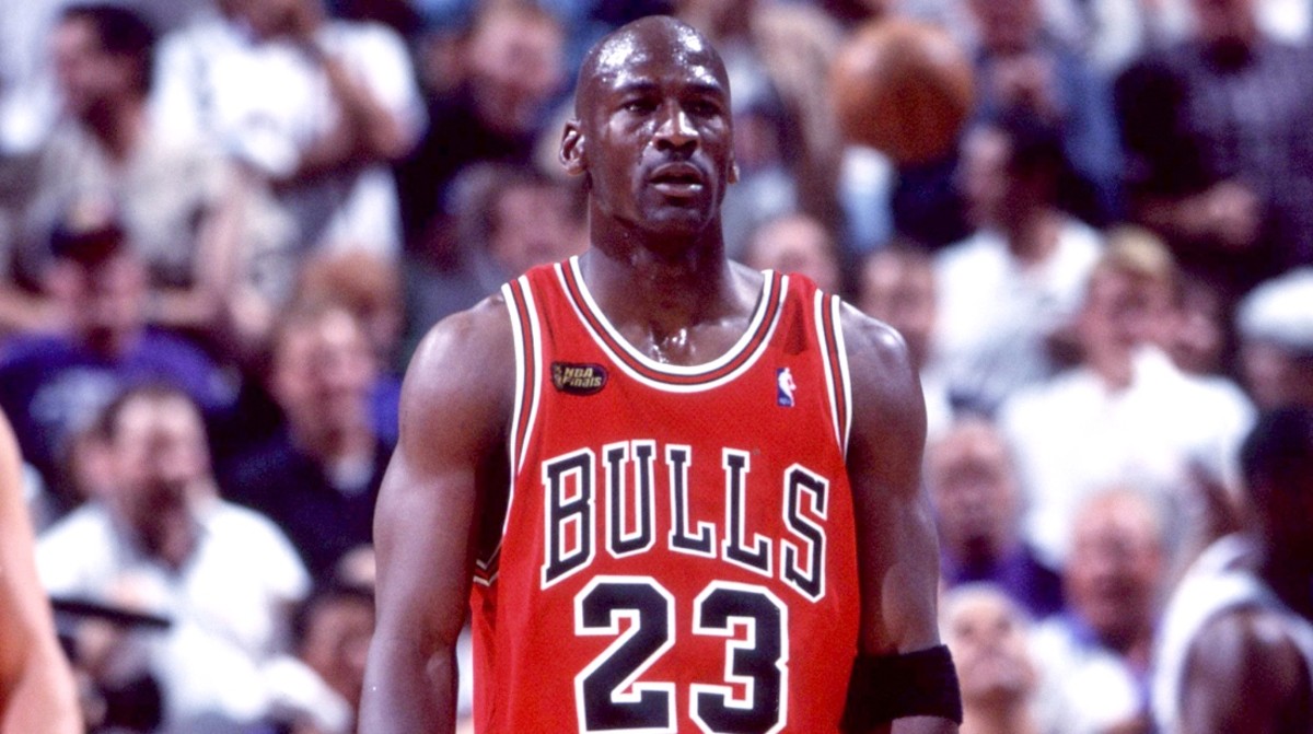 Michael Jordan 23 an american basketball player Bulls T-Shirt