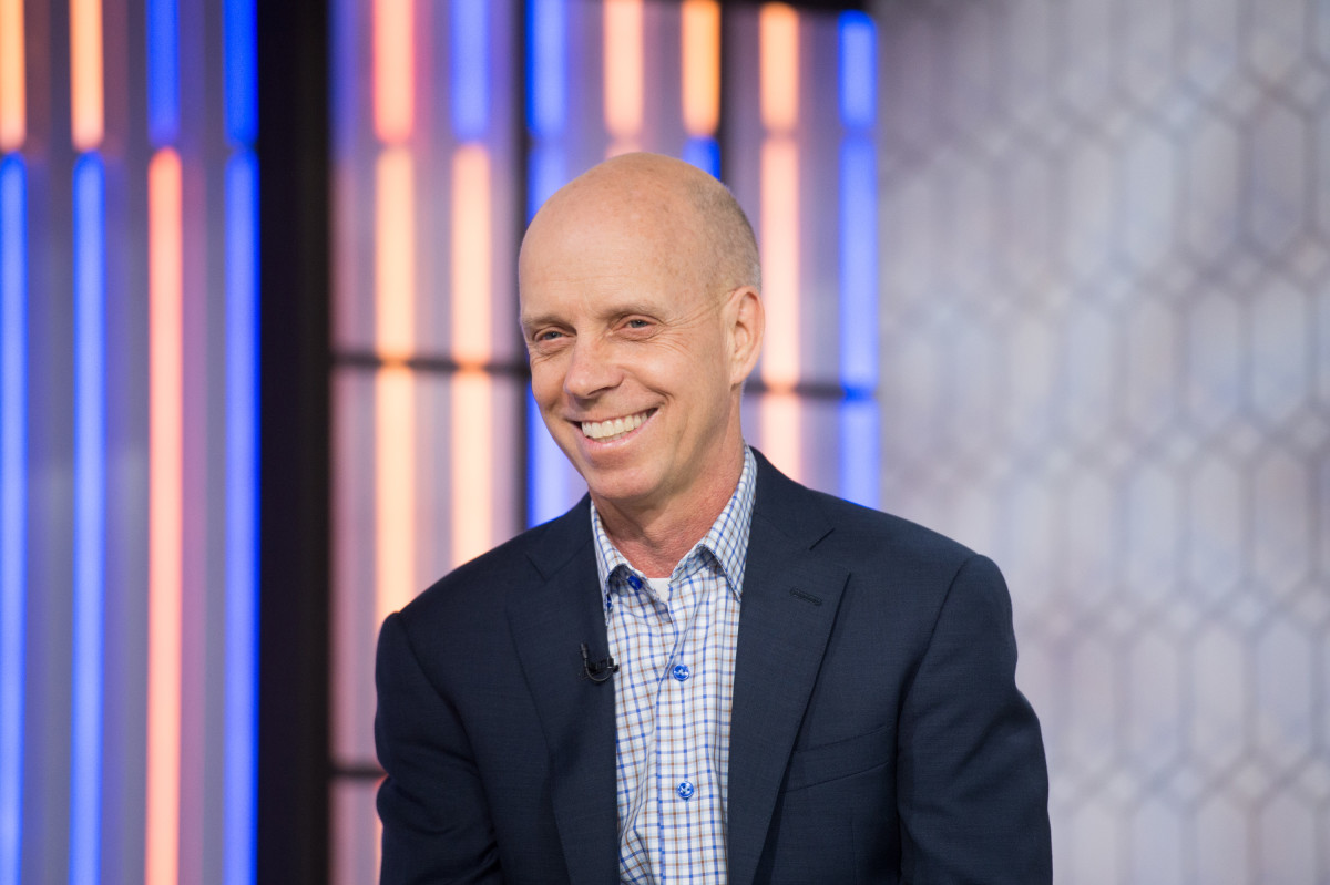 Olympic Figure Skater Scott Hamilton on Why He Won't Operate on His