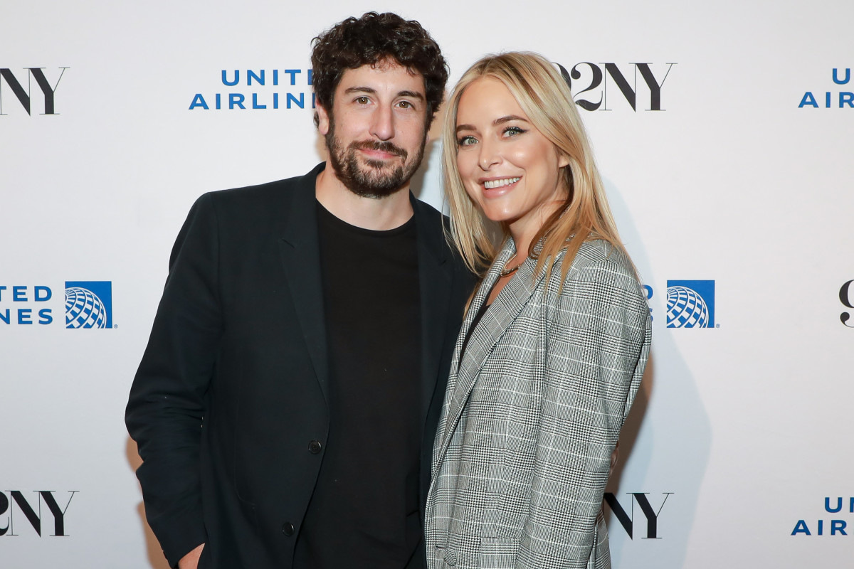 Jason Biggs Recalls How He Hid His Alcoholism From Wife Before Getting
