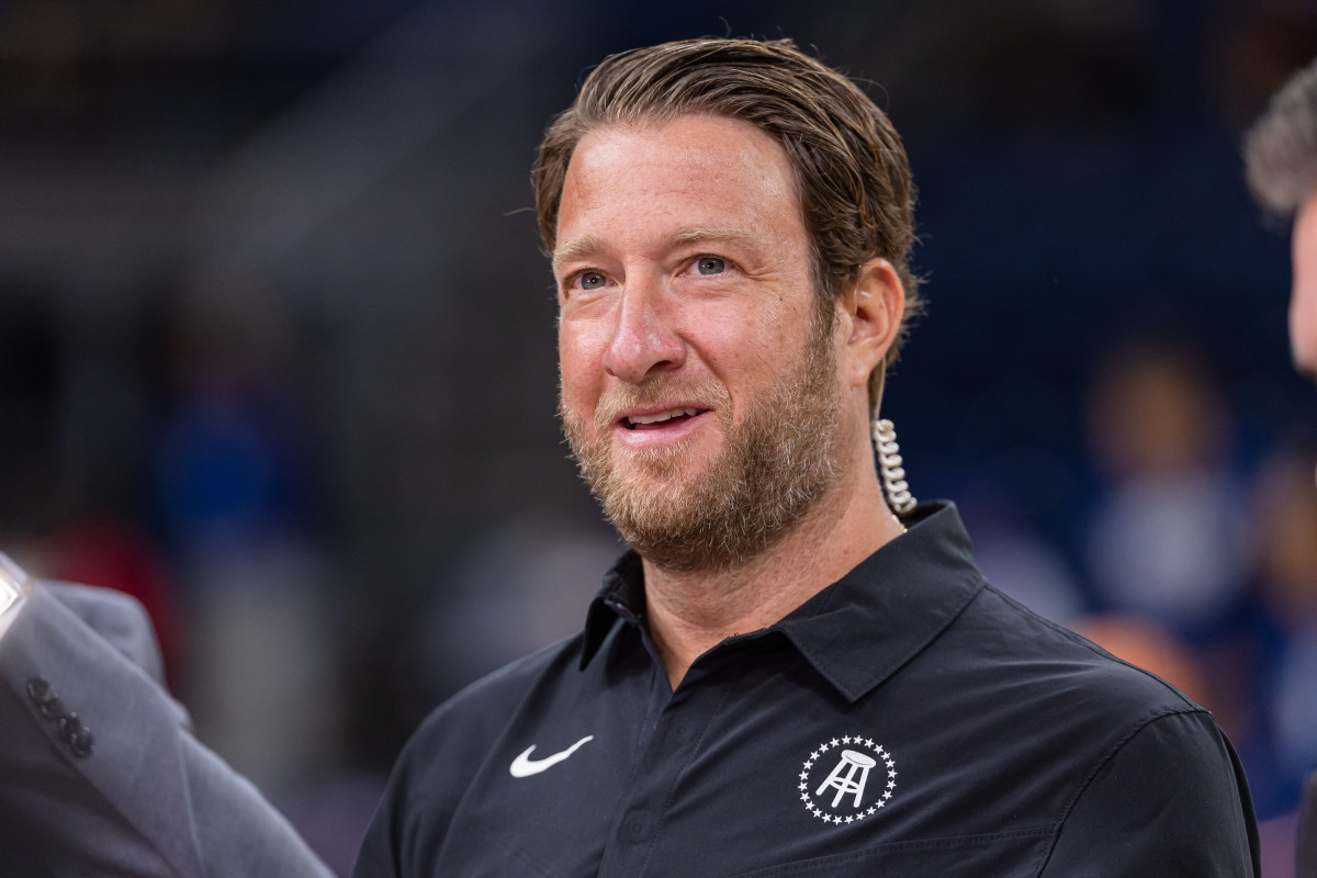 Dave Portnoy Mourns Sudden Loss of Young Barstool Employee - Who Is Dave Portnoy Dating? Barstool Founder's Relationship News