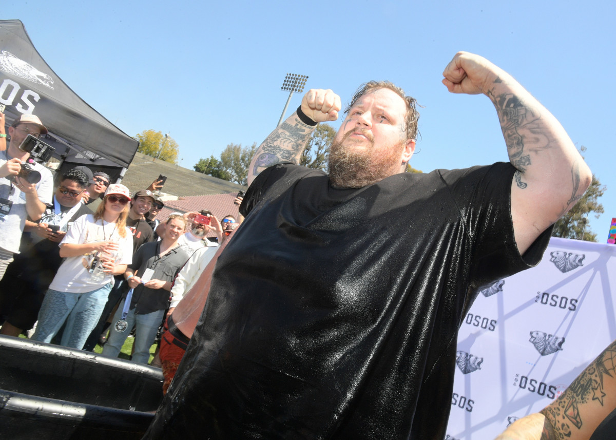 Country Star Jelly Roll Reveals 70Pound Weight Loss From 5K Training(00)