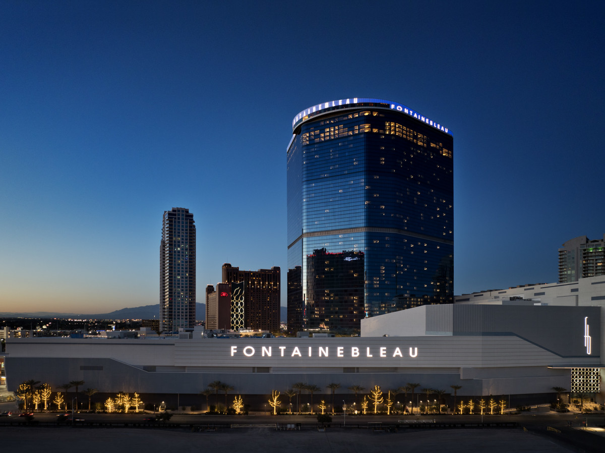 Enter the Realm at Fontainebleau Las Vegas For An Unforgettable Wine
