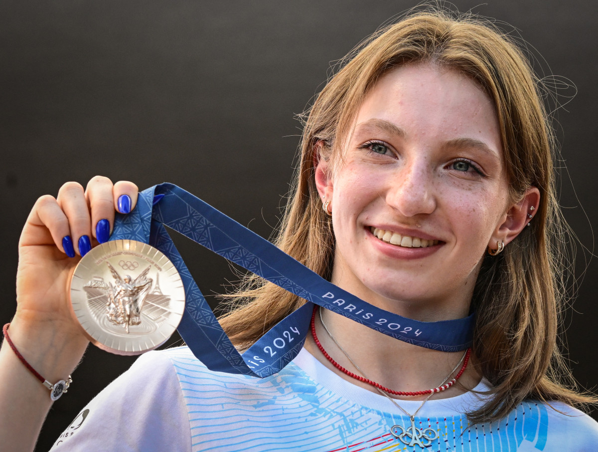 Romanian Gymnast Ana Bărbosu Addresses Jordan Chiles After Bronze Medal Win Men