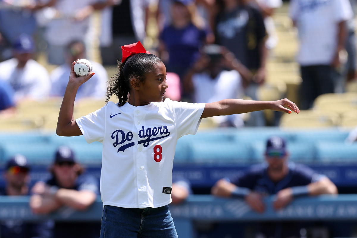 Kobe Bryant s Family Honored by Los Angeles Dodgers Men s Journal The MLB Life