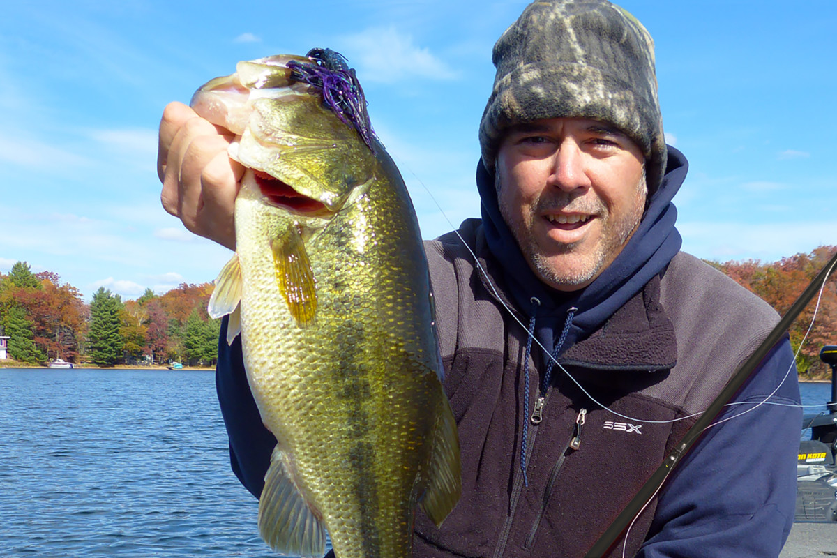 Tips for Catching Late Fall Northern Largemouth Bass - Men's