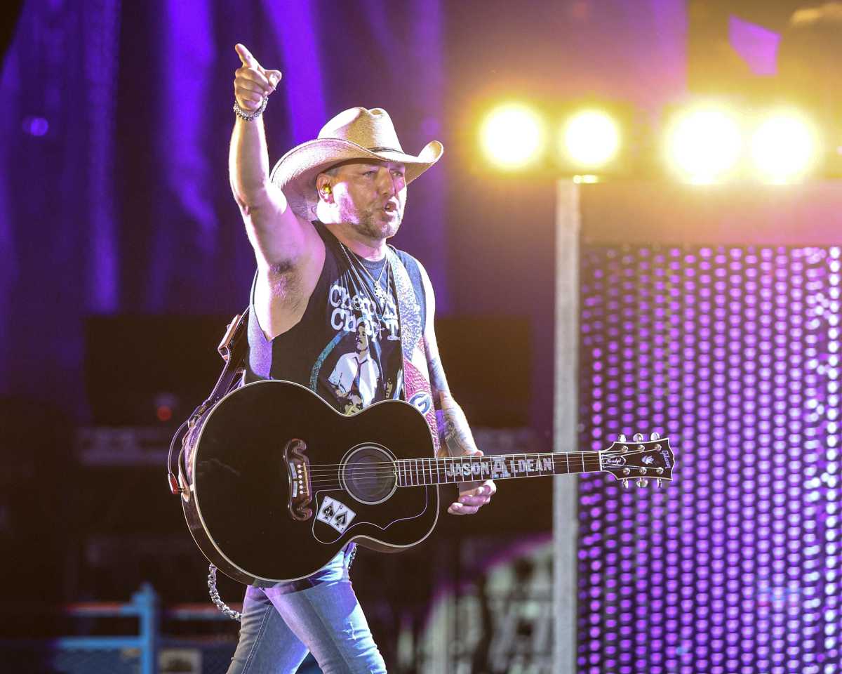 Jason Aldean Announces 2024 'Highway Desperado' Tour Men's Journal