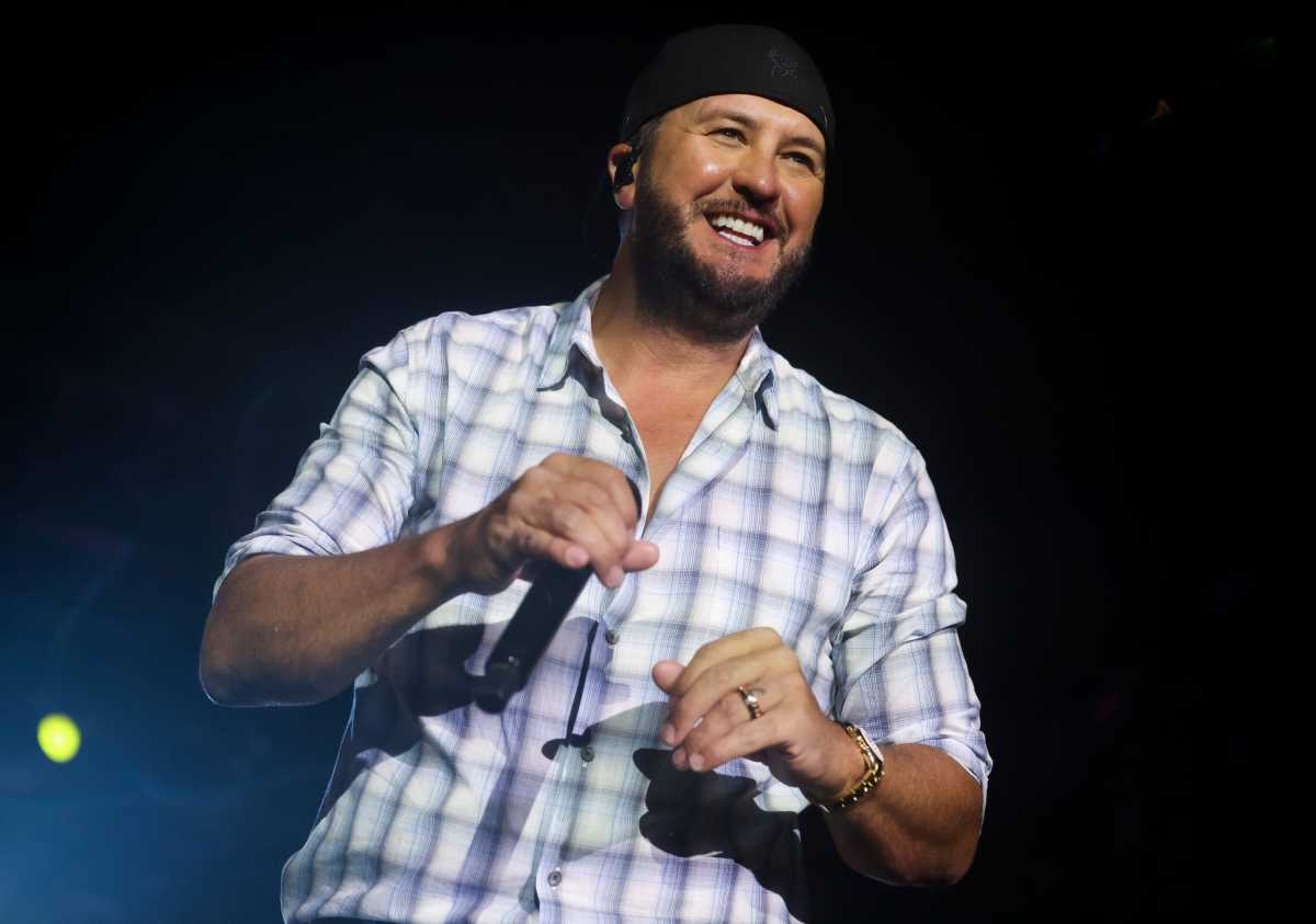 Luke Bryan to Headline At American Western Weekend 2024 in Arlington