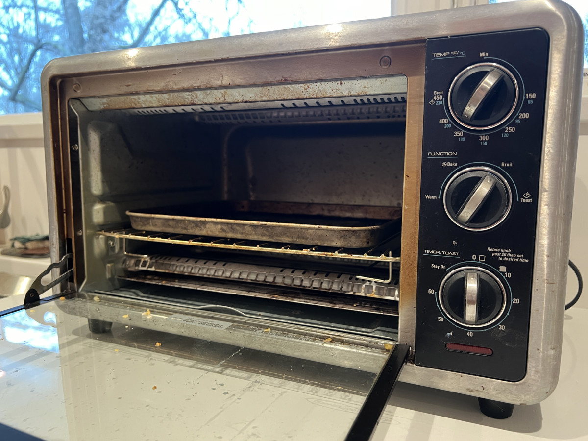 How to Use a Countertop Oven or Toaster Oven