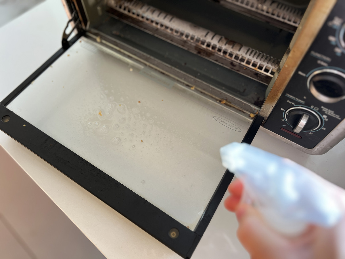 How to Clean a Toaster Oven (Step by Step with Photos)