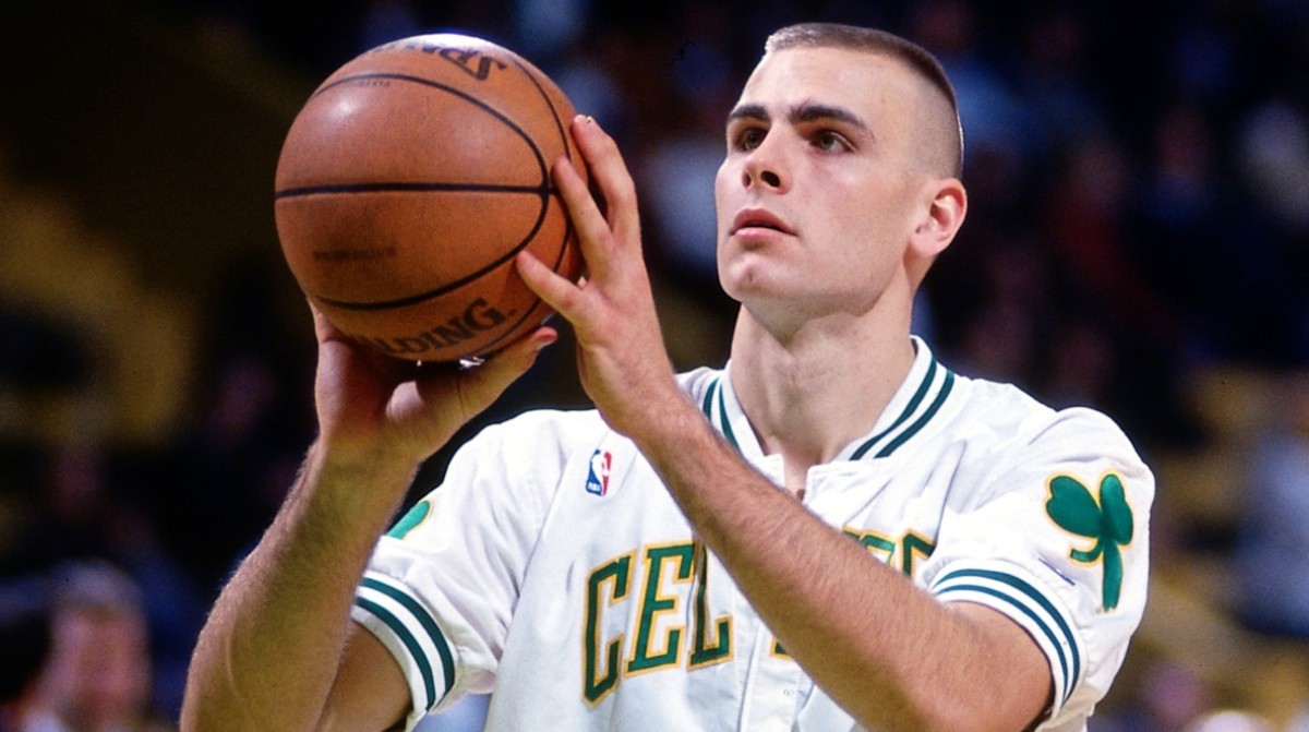 Former NBA Player and UNC Announcer Eric Montross Dead at 52 - Men's