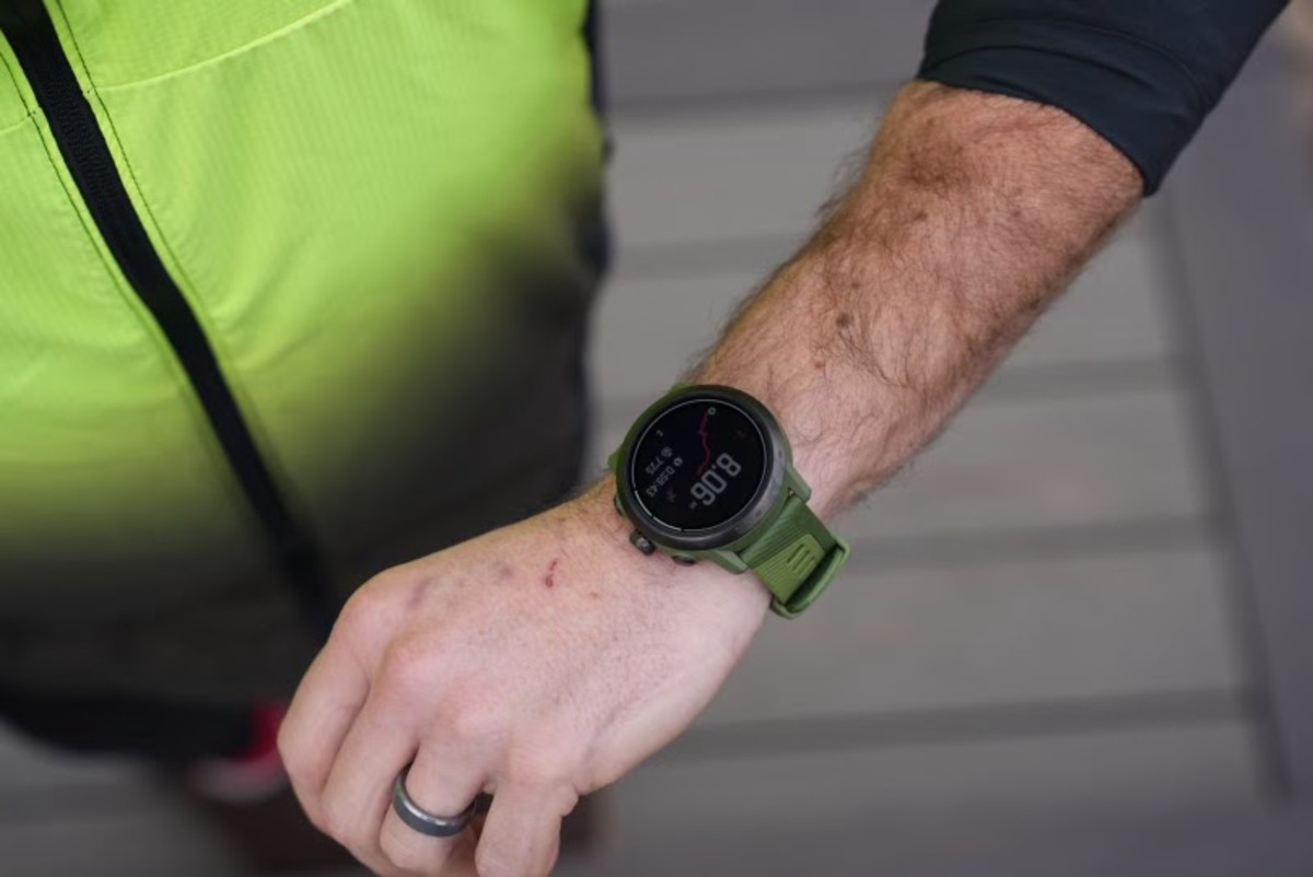 COROS APEX 2 Pro Review: This Sports Watch Sets Benchmark for Battery Life