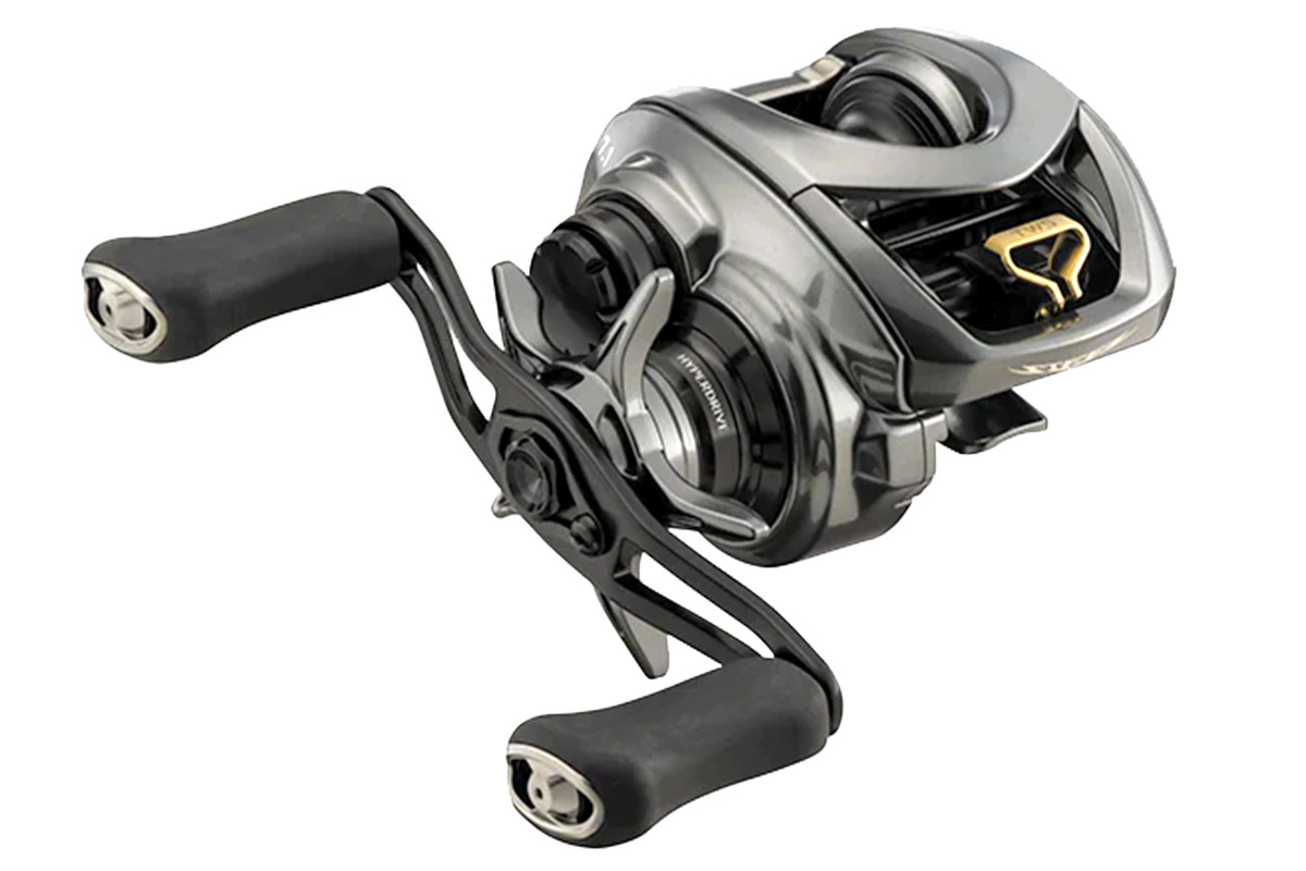 Is a Baitcast Reel or a Spinning Reel Better for Bass Fishing? - Men's  Journal