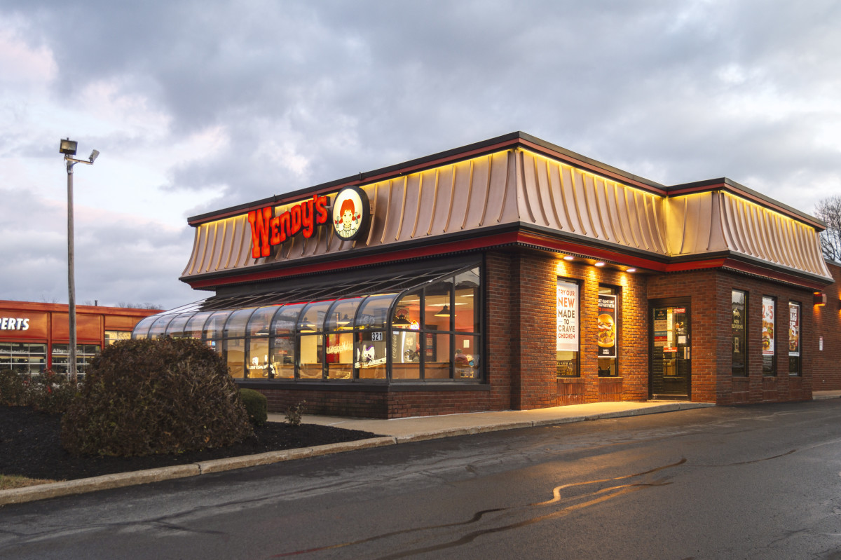 Wendy's Is Selling Jr. Bacon Cheeseburgers for Just 1 Cent This Week Only -  Men's Journal