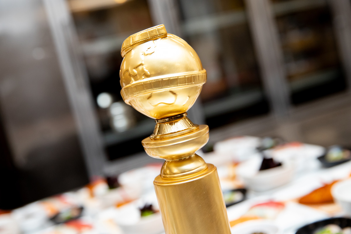 Here's Your Guide to Watching the 2024 Golden Globe Awards Men's Journal