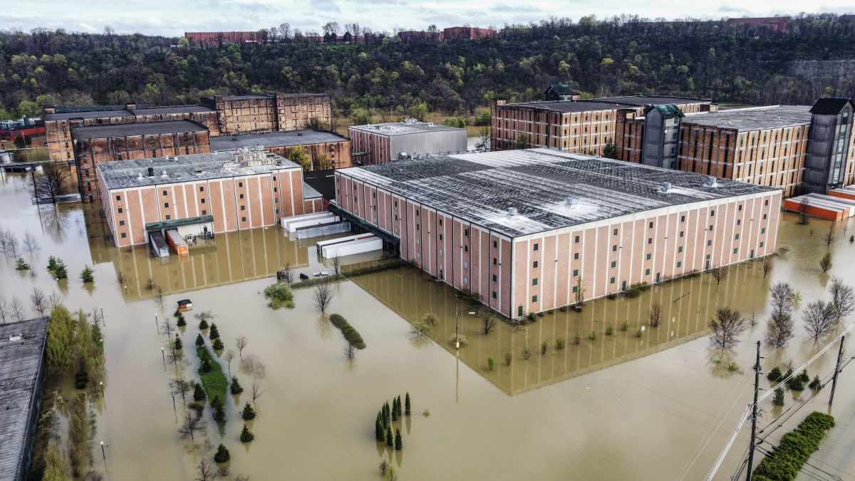 Buffalo trace distillery predicts extensive damage after kentucky floods