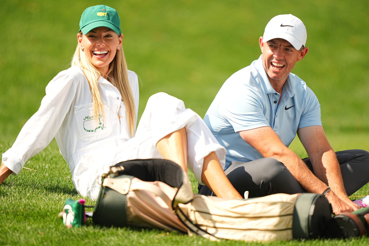 Rory McIlroy Kisses Wife Erica Stoll Ahead of Masters Playoff