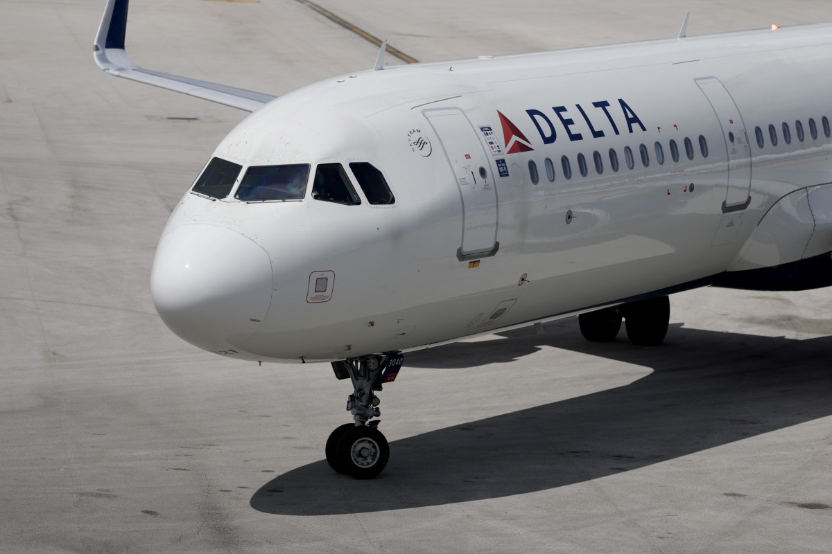 American Airlines Withdraws Financial Guidance For 2025 Delta Air Lines Makes Disappointing Announcement