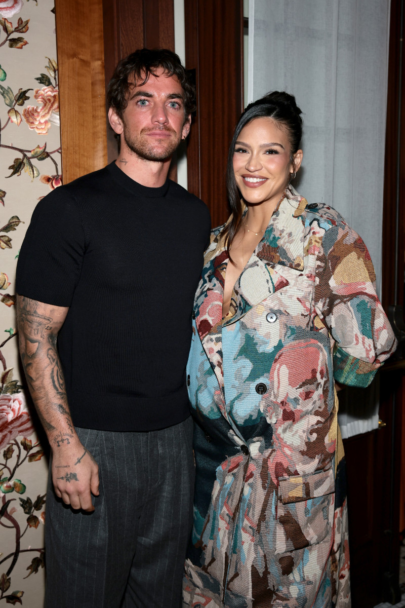 Alex Fine, Cassie Ventura's Husband, Is 'Bull Riding' Gym Trainer