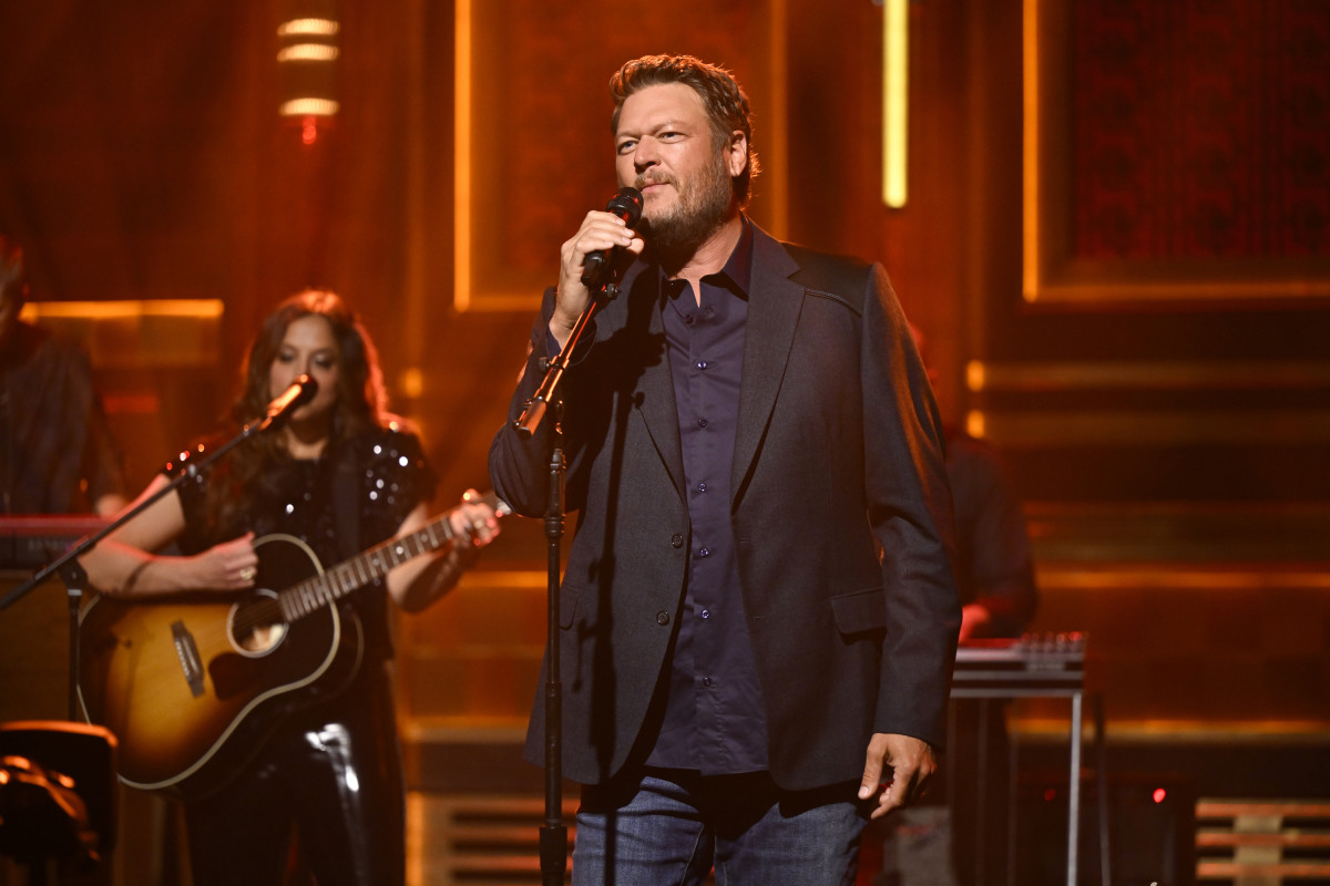 THE TONIGHT SHOW STARRING JIMMY FALLON -- Episode 2134 -- Pictured: Musical guest Blake Shelton performs on Tuesday, May 13, 2025 -- (Photo by: Todd Owyoung/NBC via Getty Images)