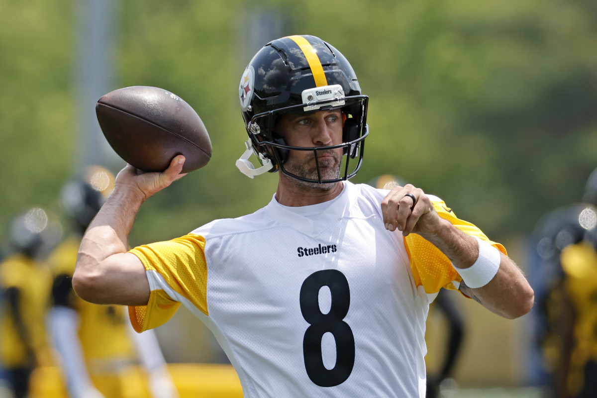 Aaron Rodgers Reveals He's Been Married 'For a Couple Months.' Who is