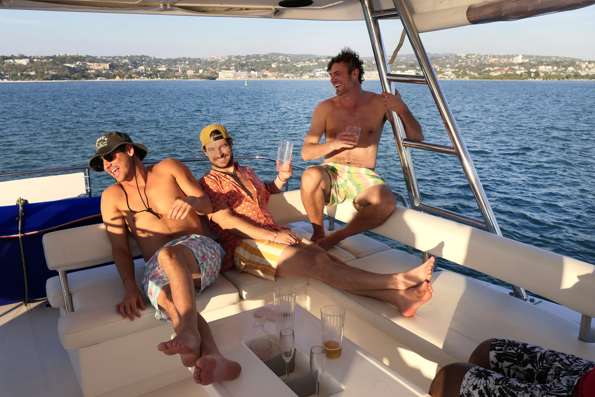SOUTHERN CHARM -- "Choppy Waters" Episode 913 -- Pictured: (l-r) Austen Kroll, Craig Conover, Shep Rose -- (Photo by: Alan Smith/Bravo via Getty Images)