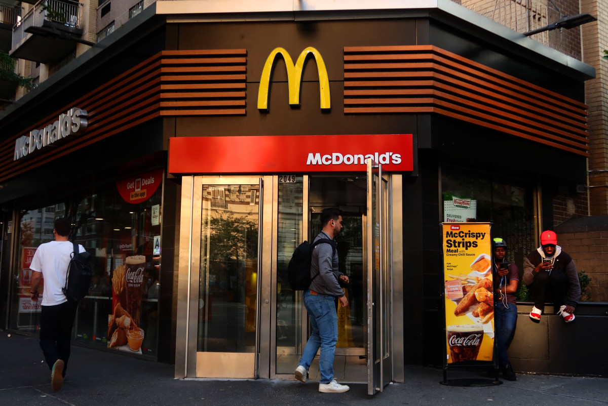 McDonald 39 s Adds Bizarre New Menu - Mcdonalds Restaurant In New York City