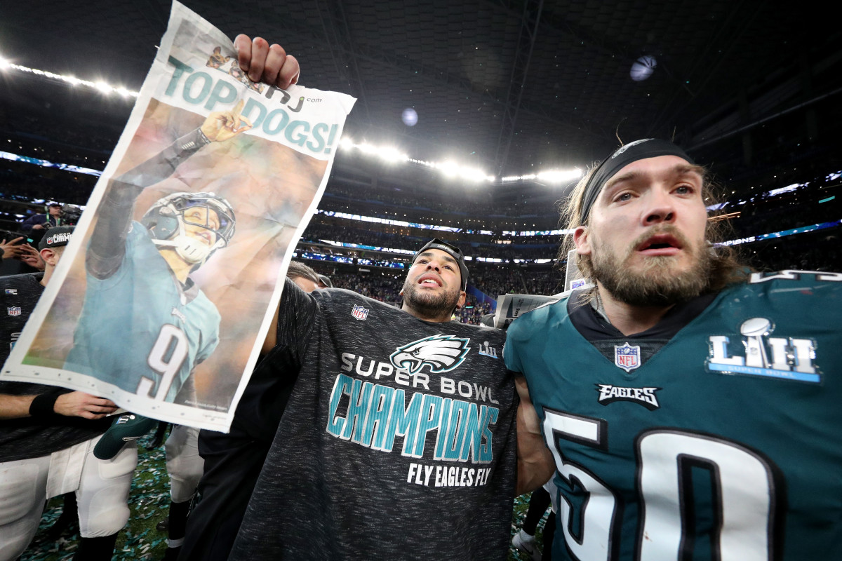 Philadelphia Eagles Mourning Death of Super Bowl Champion