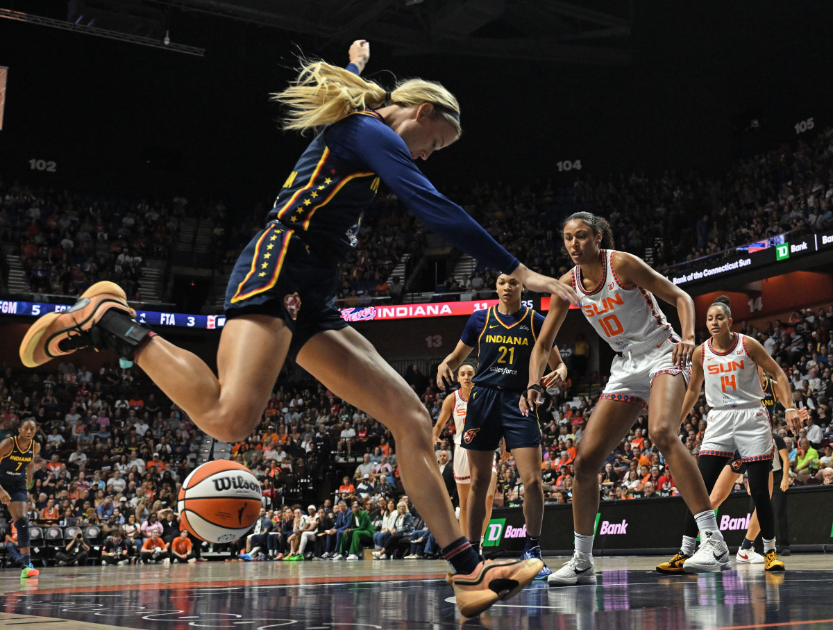 Sophie Cunningham Injury Sparks Heated Comments, Viral Video