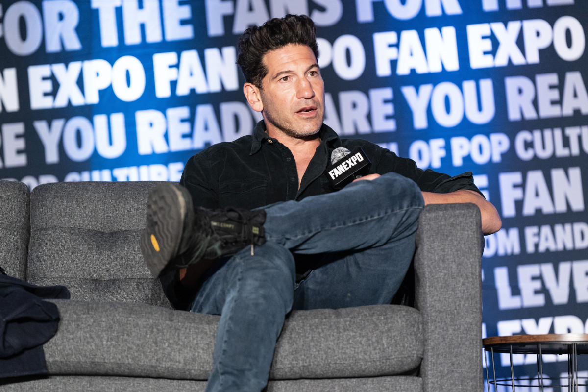 This Jon Bernthal Fan Moment Will Leave You Speechless - l8ja6k9
