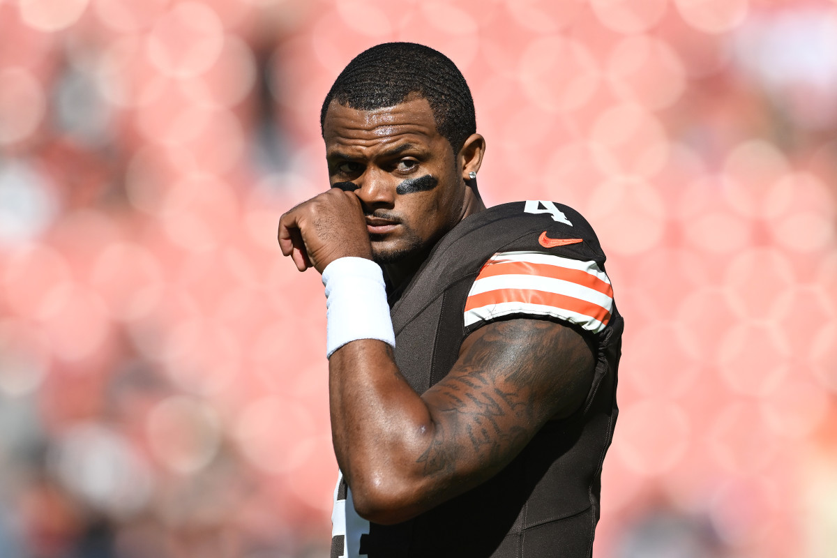 Deshaun Watson Has 2-Word Message For Everyone After Getting Engaged -  Men's Journal