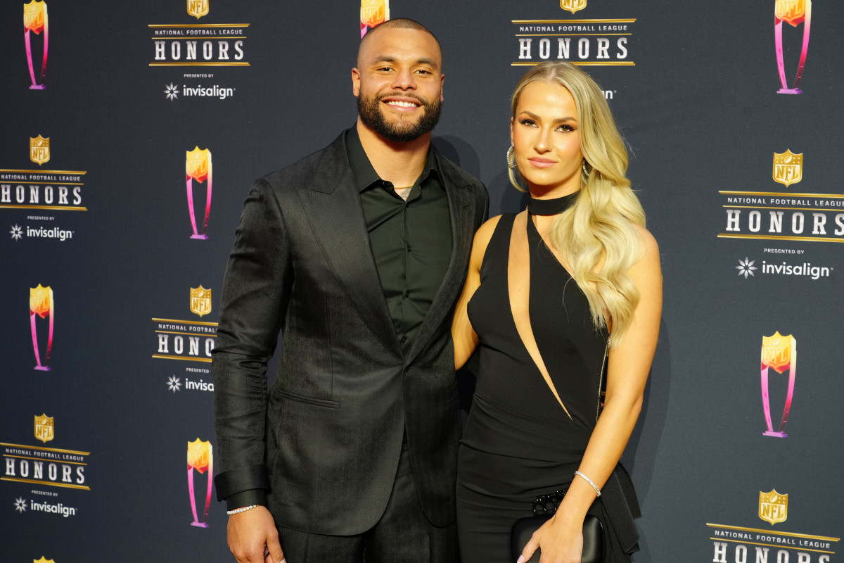 INGLEWOOD, CALIFORNIA - FEBRUARY 10: (L-R) Dak Prescott and Natalie Buffett attend the 11th Annual NFL Honors at YouTube Theater on February 10, 2022 in Inglewood, California. (Photo by Jeff Kravitz/FilmMagic)