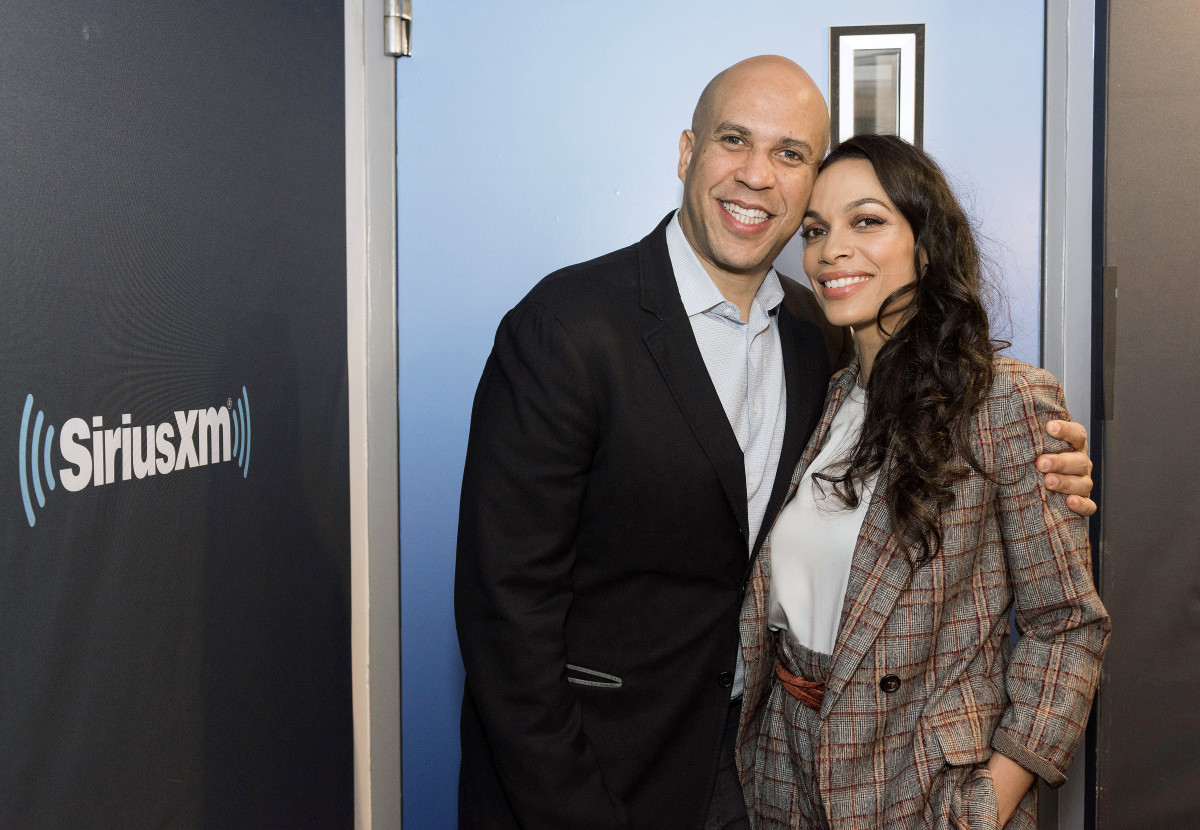 Cory Booker Girlfriend & Dating History: He Doesn't Have a Wife