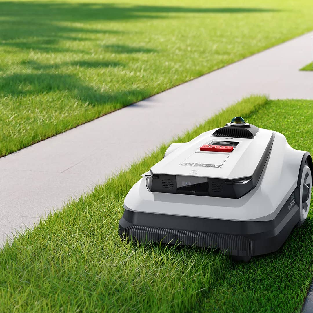 EcoVac Goat A3000 Robot Lawn Mower, Tested and Reviewed