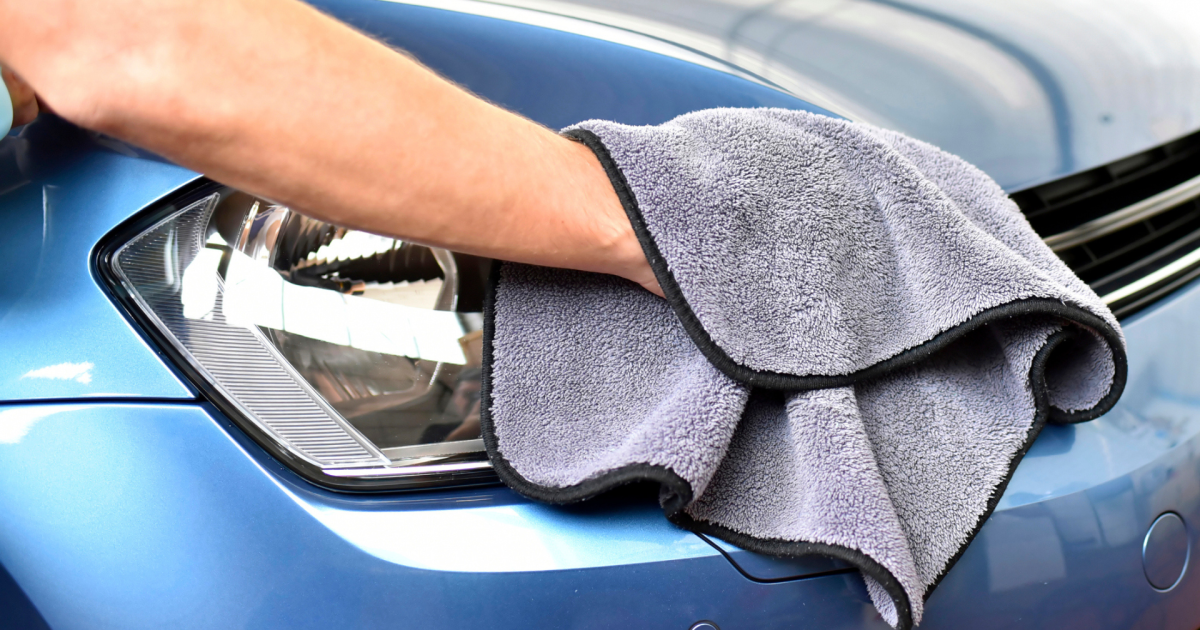 How to Clean Cloudy Headlights With WD