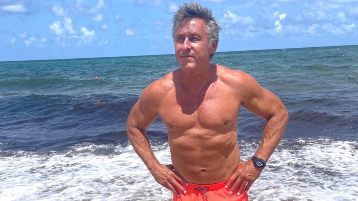 70-Year-Old Fitness Veteran Shares the Exact Workout Routine and Supplement Stack He Uses to Build Muscle and Stay Lean